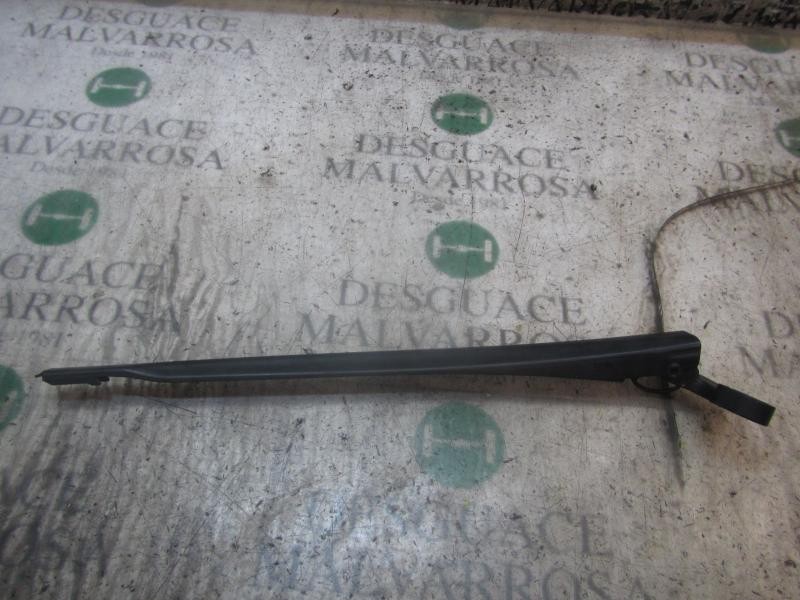 Recambio de brazo limpia delantero izquierdo para seat leon (1p1) comfort limited referencia OEM IAM 1P0955409A1P9  