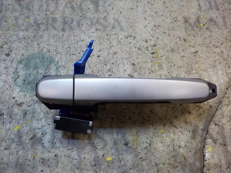 Recambio de maneta exterior trasera izquierda para toyota yaris 1.4 turbodiesel cat referencia OEM IAM 692110D901  