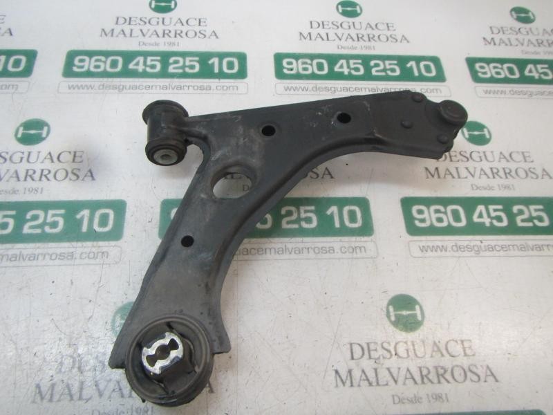 Recambio de brazo suspension inferior delantero izquierdo para peugeot bipper 1.4 hdi referencia OEM IAM   