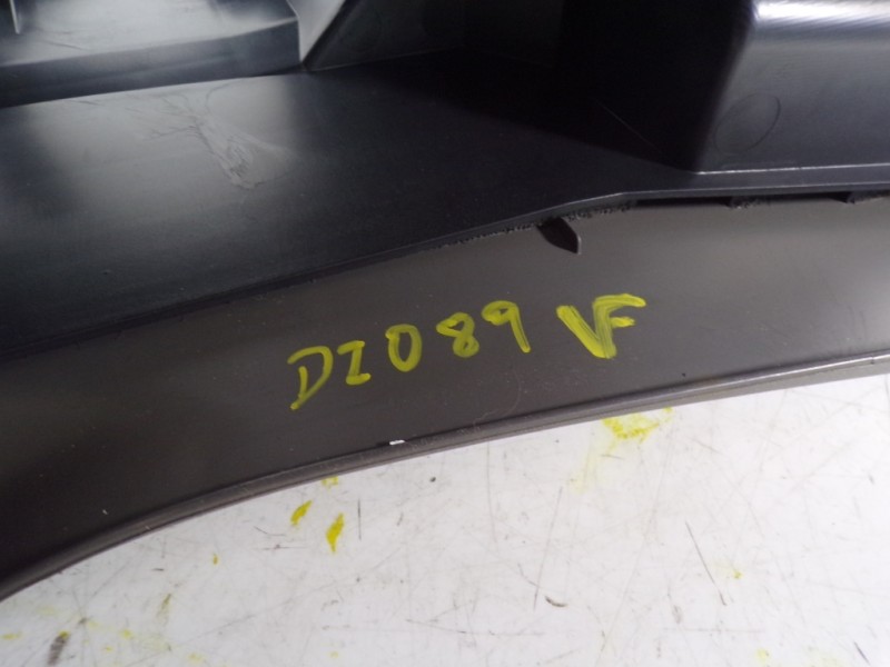 Recambio de apoyabrazos central para nissan leaf acenta referencia OEM IAM   