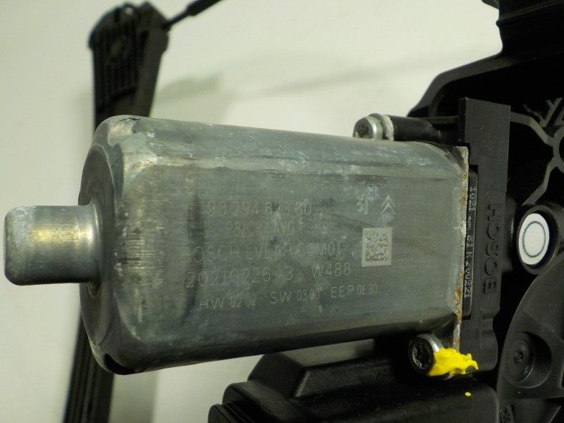 Recambio de elevalunas delantero izquierdo para citroën c5 aircross live pack referencia OEM IAM 9830389380 9830389380 