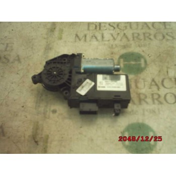 MOTOR ELEVALUNAS DELANTERO DERECHO 