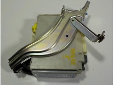 Recambio de caja reles / fusibles para lexus is 300h referencia OEM IAM 8273053J30 8922153230 8273053J30A 2
