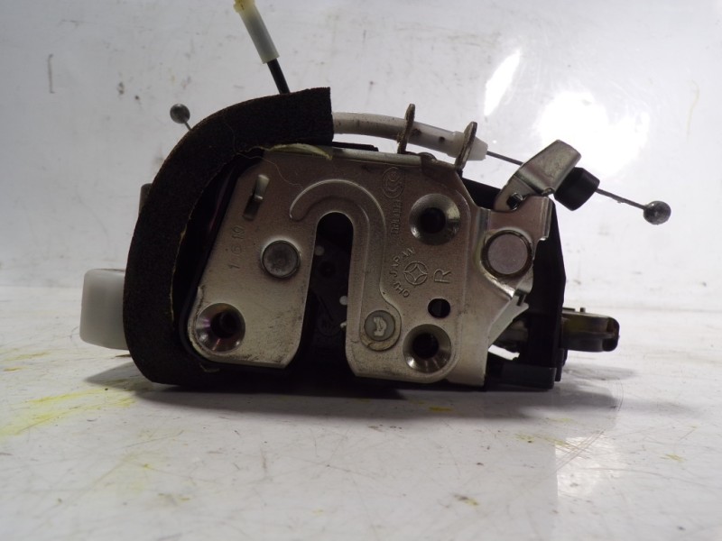 Recambio de cerradura puerta delantera derecha para nissan leaf acenta referencia OEM IAM   