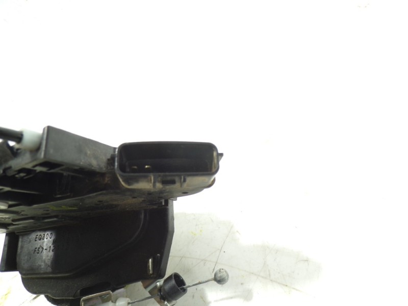 Recambio de cerradura puerta delantera derecha para nissan leaf acenta referencia OEM IAM   