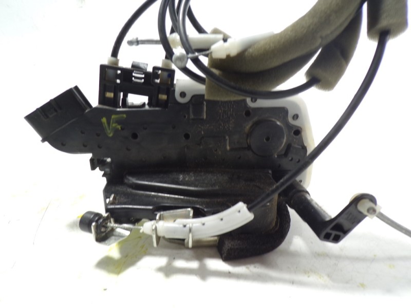 Recambio de cerradura puerta delantera izquierda para nissan leaf acenta referencia OEM IAM   