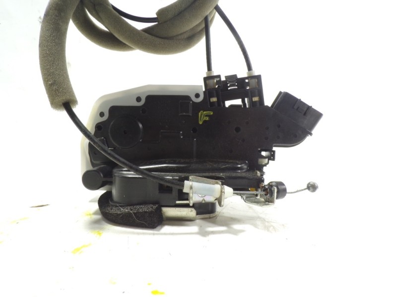 Recambio de cerradura puerta trasera derecha para nissan leaf acenta referencia OEM IAM   