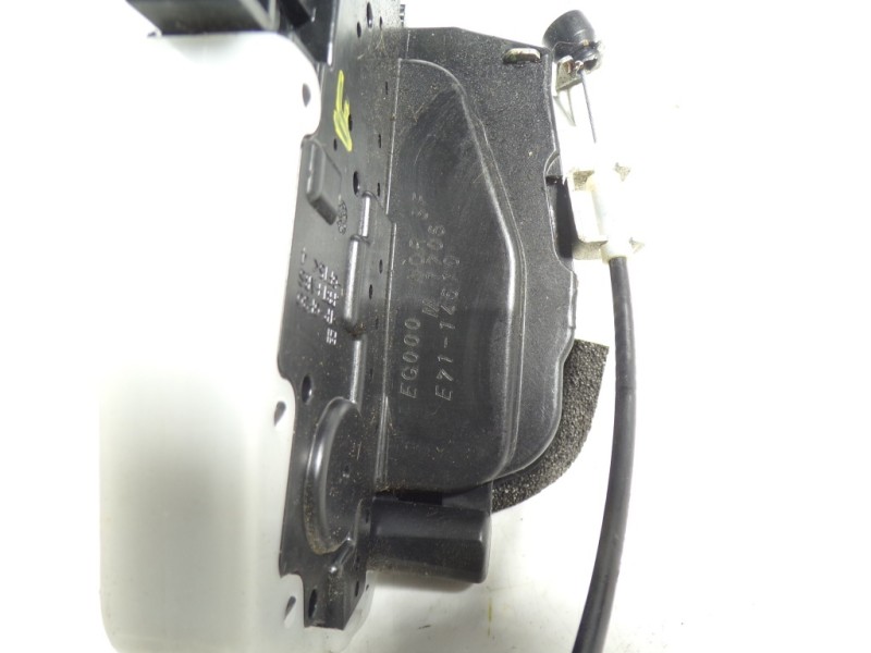 Recambio de cerradura puerta trasera derecha para nissan leaf acenta referencia OEM IAM   