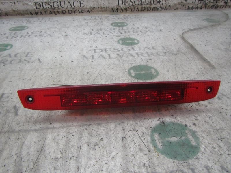 Recambio de piloto trasero central para ford focus lim. (cb4) trend referencia OEM IAM   