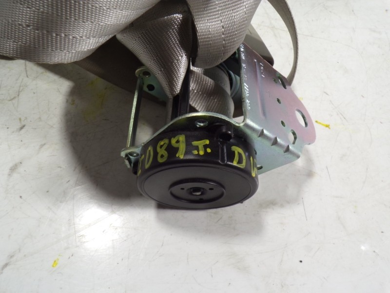 Recambio de cinturon seguridad trasero derecho para nissan leaf acenta referencia OEM IAM  618544600C 