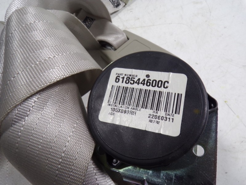 Recambio de cinturon seguridad trasero derecho para nissan leaf acenta referencia OEM IAM  618544600C 