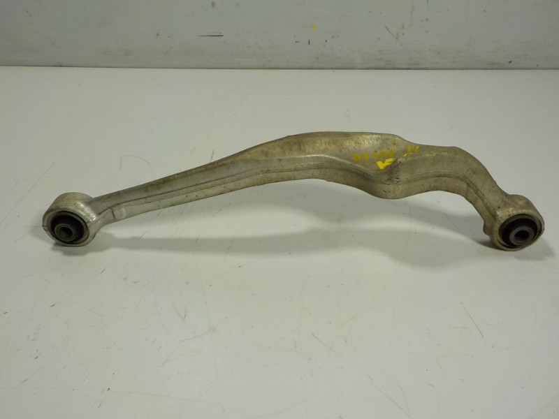 Recambio de brazo suspension superior trasero izquierdo para nissan qashqai (j11) acenta 4x4 referencia OEM IAM 55121JD04A  