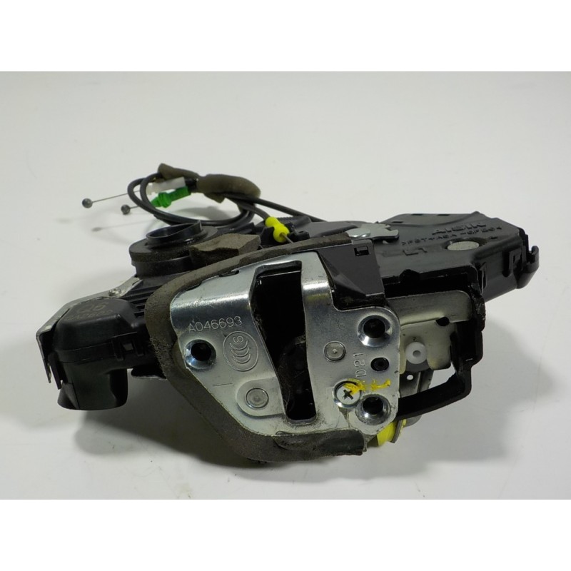 Recambio de cerradura puerta delantera izquierda para lexus is 300h referencia OEM IAM 6904053100 6A2602 