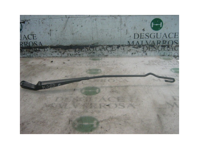 Recambio de brazo limpia delantero derecho para volkswagen golf iii berlina (1h1) gti referencia OEM IAM   