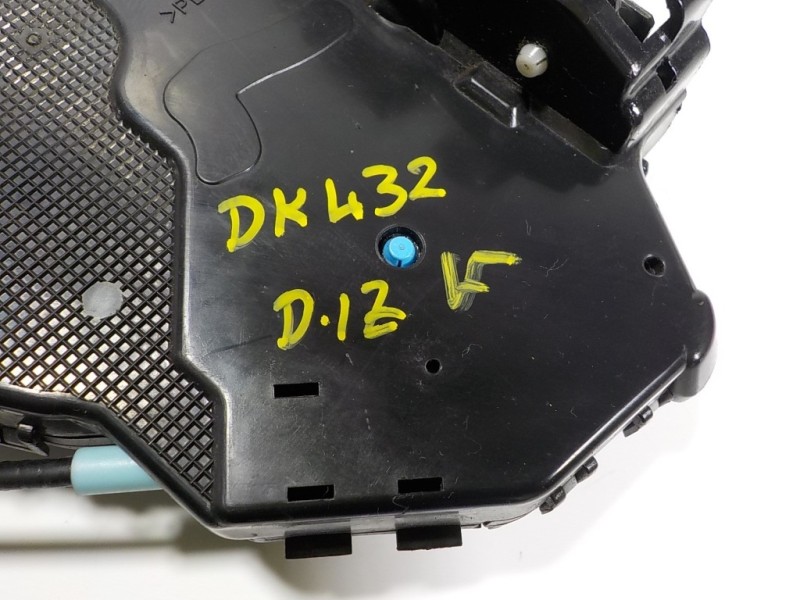 Recambio de cerradura puerta delantera izquierda para lexus is 300h referencia OEM IAM 6904053100 6A2602 