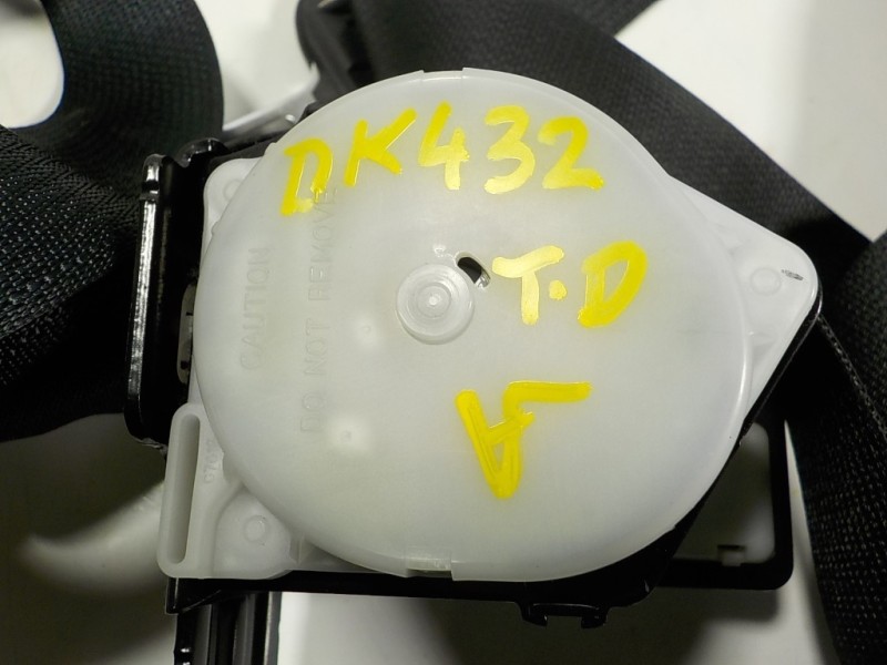 Recambio de cinturon seguridad trasero derecho para lexus is 300h referencia OEM IAM 7336053201C0 C71941 