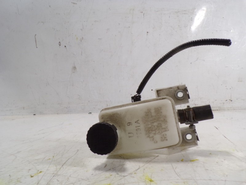 Recambio de deposito servo para nissan leaf acenta referencia OEM IAM   