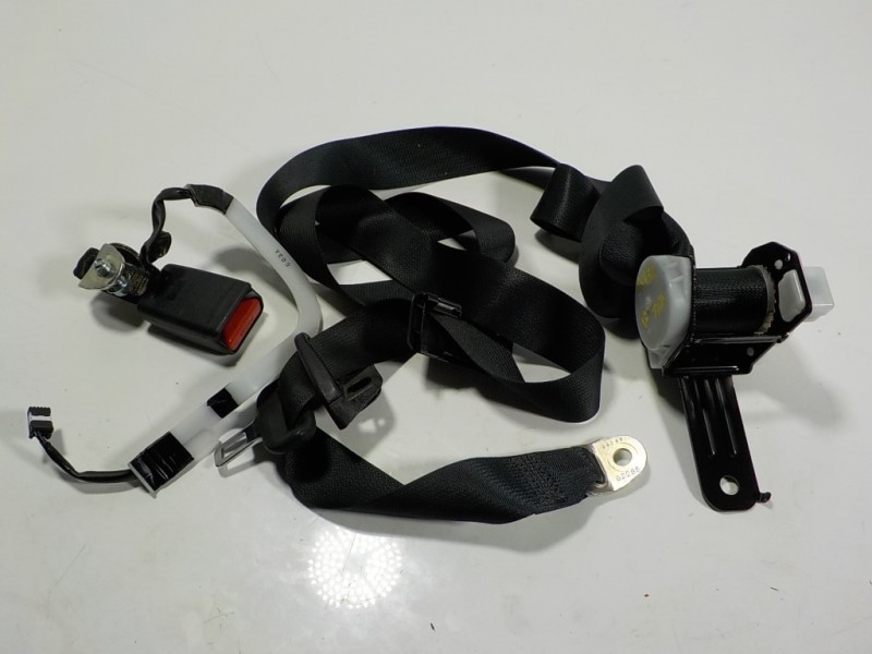 Recambio de cinturon seguridad trasero izquierdo para lexus is 300h referencia OEM IAM 7336053201C0 C71941 