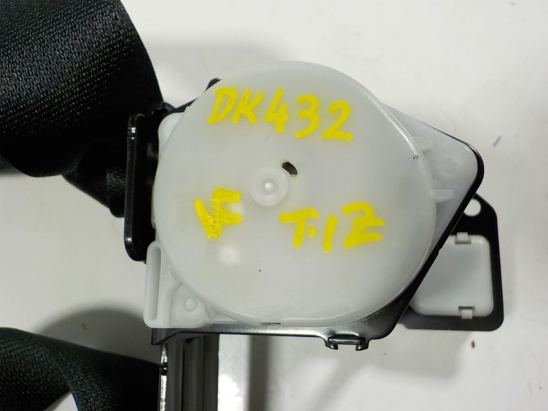 Recambio de cinturon seguridad trasero izquierdo para lexus is 300h referencia OEM IAM 7336053201C0 C71941 