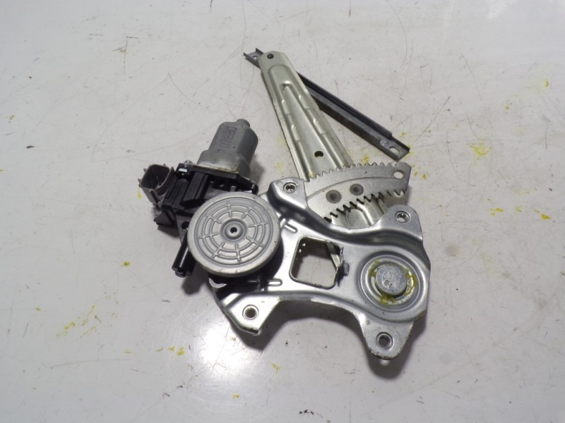 Recambio de elevalunas trasero izquierdo para nissan leaf acenta referencia OEM IAM   