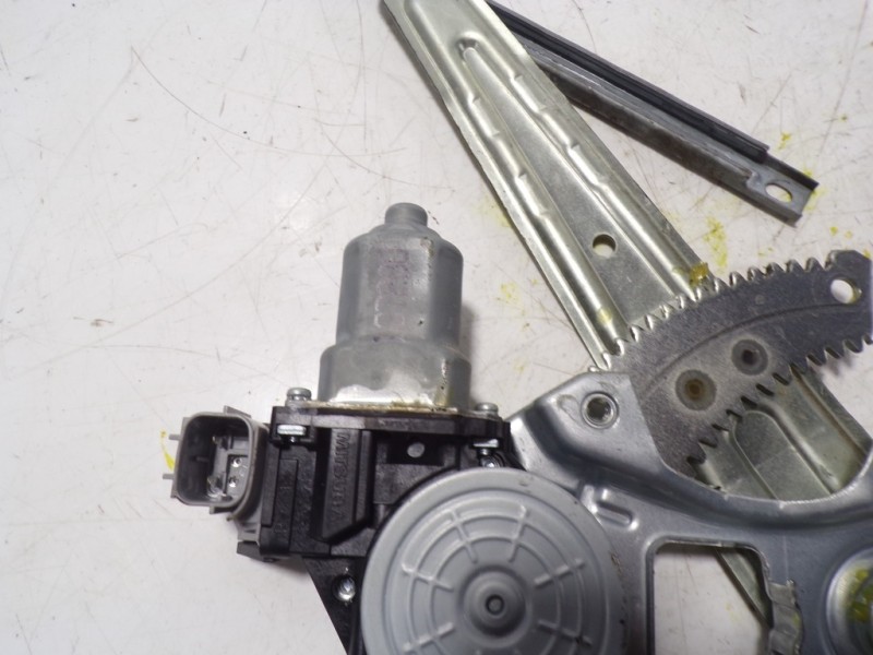 Recambio de elevalunas trasero izquierdo para nissan leaf acenta referencia OEM IAM   