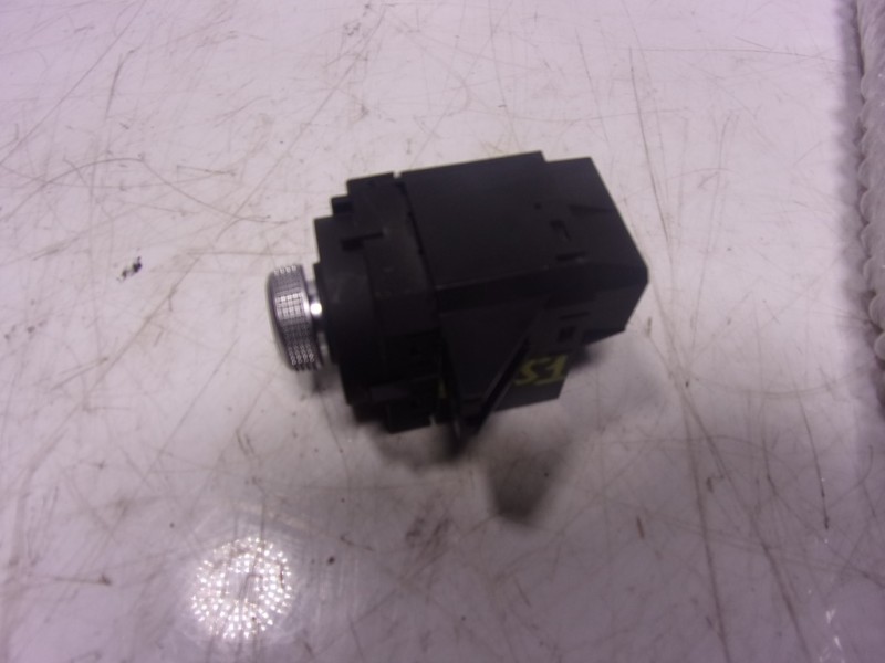 Recambio de mando multifuncion para audi q2 (gab) 1.6 tdi referencia OEM IAM 81B919616A 81B919616A 