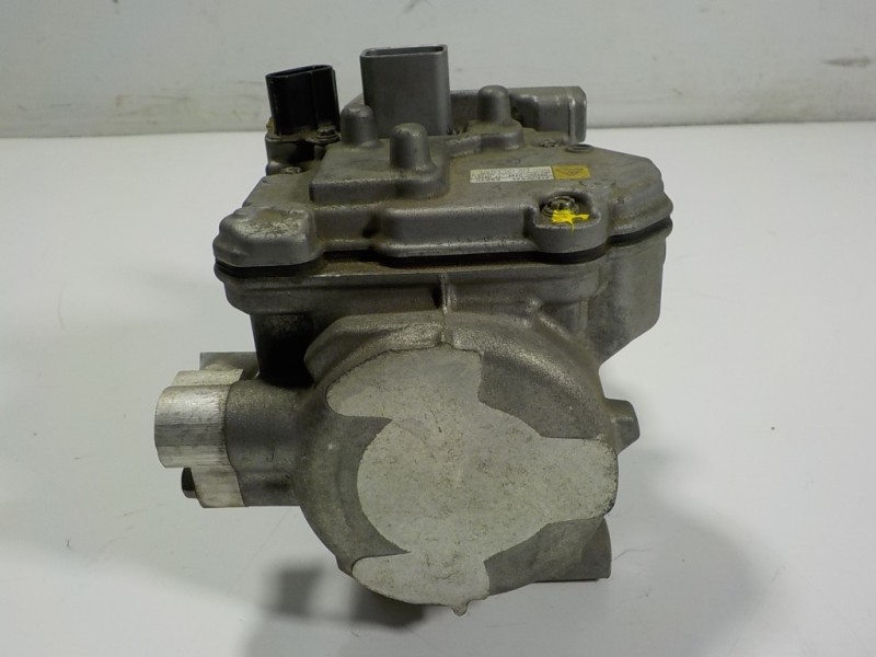 Recambio de compresor aire acondicionado para lexus is 300h referencia OEM IAM 8837033020 0422000464 