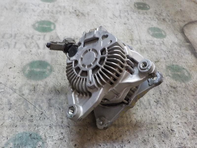Recambio de alternador para mazda cx-5 2.0 cat referencia OEM IAM PE0118300  