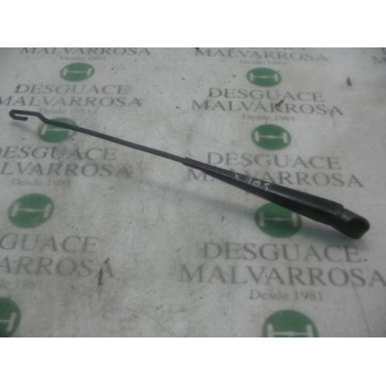 BRAZO LIMPIA DELANTERO DERECHO 