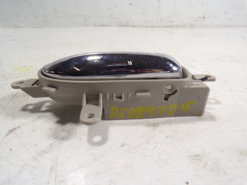 Recambio de maneta interior trasera derecha para nissan leaf acenta referencia OEM IAM   