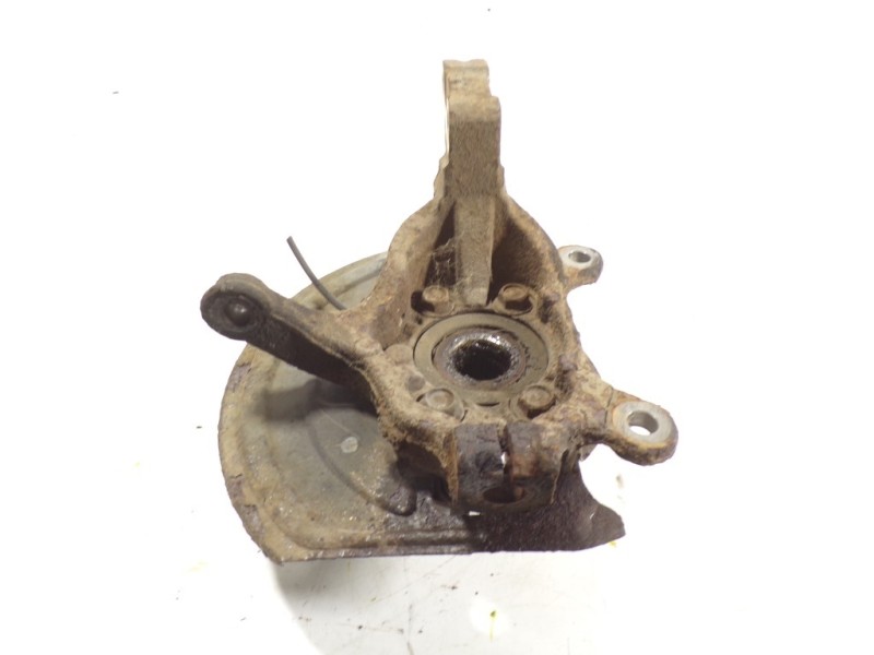 Recambio de mangueta delantera izquierda para nissan leaf acenta referencia OEM IAM   