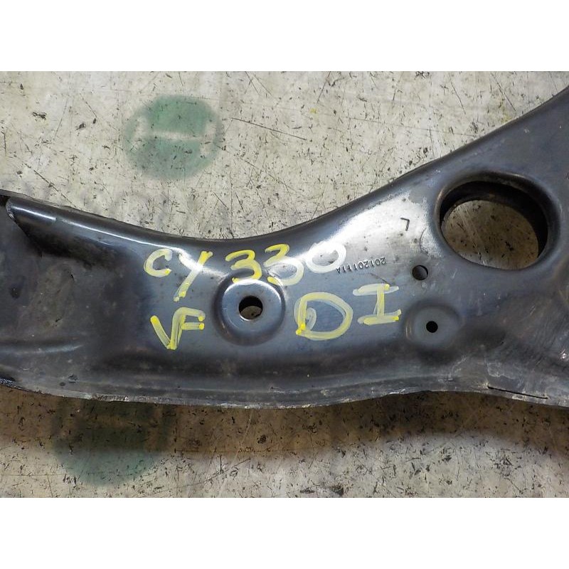 Recambio de brazo suspension inferior delantero izquierdo para mazda cx-5 2.0 cat referencia OEM IAM KD3534350D  