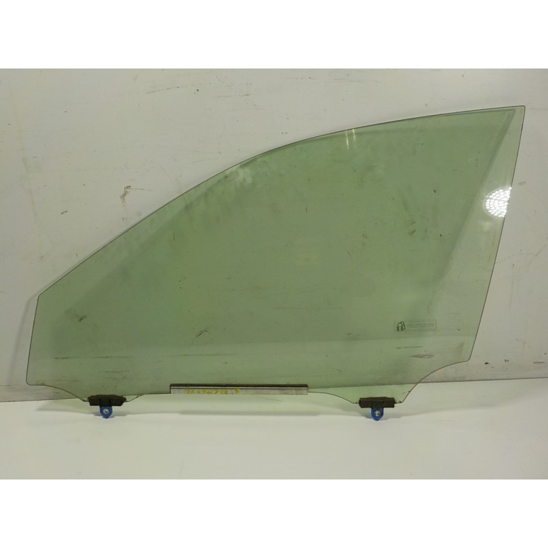 Recambio de cristal puerta delantero izquierdo para lexus is 300h referencia OEM IAM 6810253140  