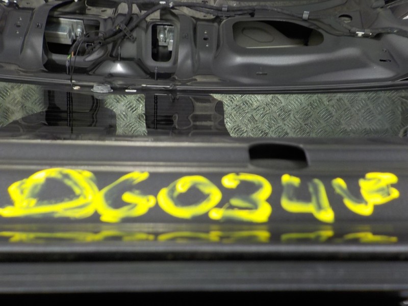 Recambio de porton trasero para audi q7 (4l) 3.0 v6 24v tdi referencia OEM IAM 4L0827023  