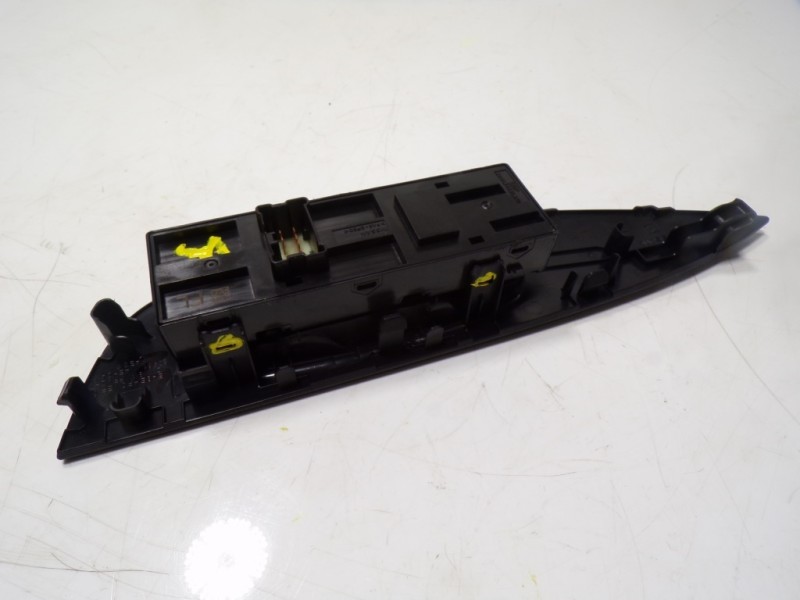 Recambio de mando elevalunas delantero izquierdo para nissan qashqai (j11) acenta 4x4 referencia OEM IAM 25401HV10B 809614EH0AX 