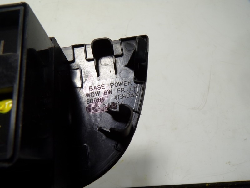 Recambio de mando elevalunas delantero izquierdo para nissan qashqai (j11) acenta 4x4 referencia OEM IAM 25401HV10B 809614EH0AX 