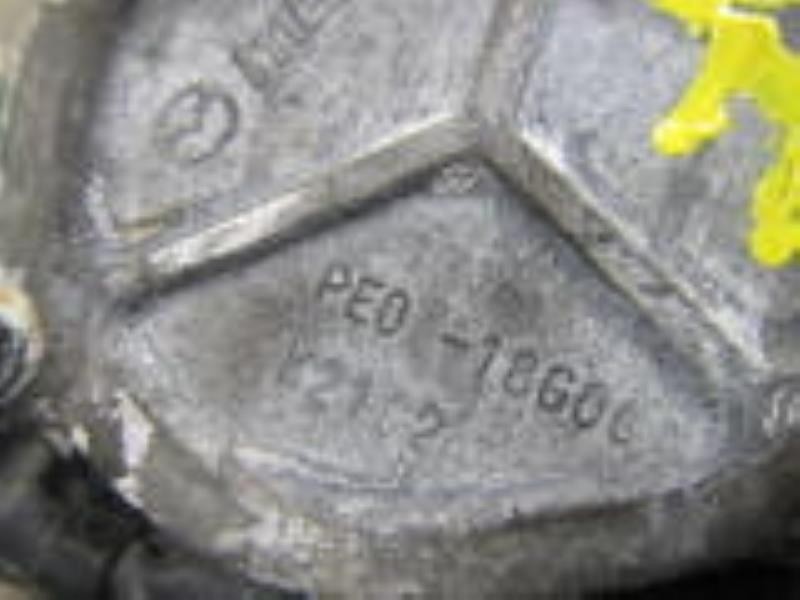 Recambio de depresor freno / bomba vacio para mazda cx-5 2.0 cat referencia OEM IAM PE0718G00A  