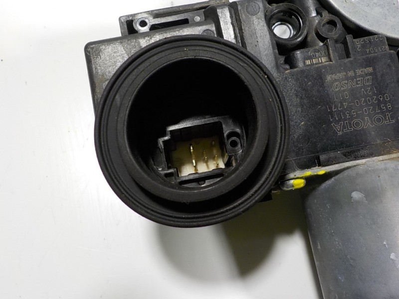 Recambio de elevalunas delantero izquierdo para lexus is 300h referencia OEM IAM 6980253040 8572053111 8572053111