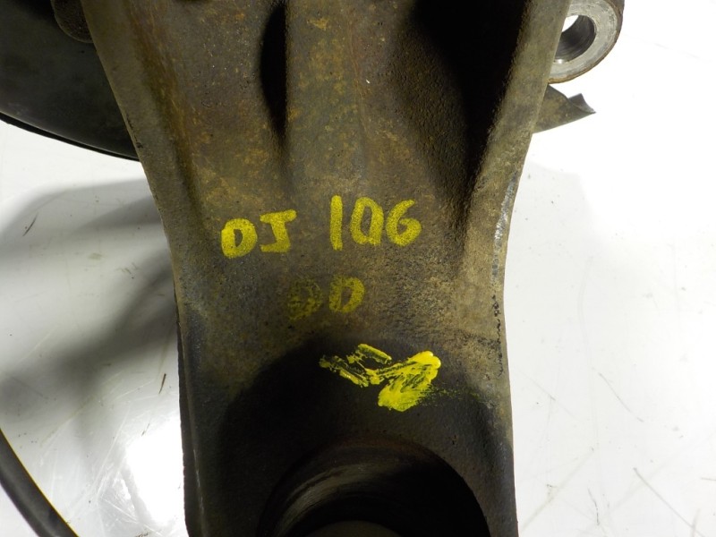 Recambio de mangueta delantera derecha para nissan qashqai (j11) acenta 4x4 referencia OEM IAM 400144EA0A  