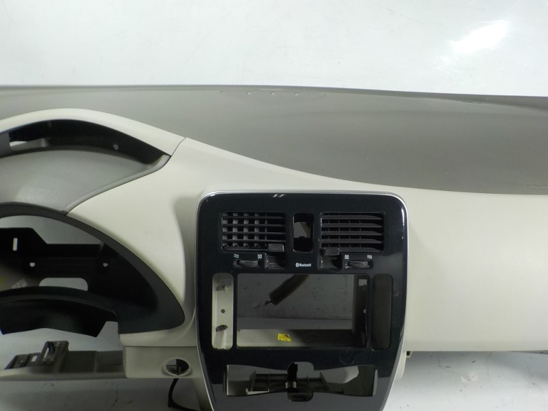 Recambio de salpicadero para nissan leaf acenta referencia OEM IAM   