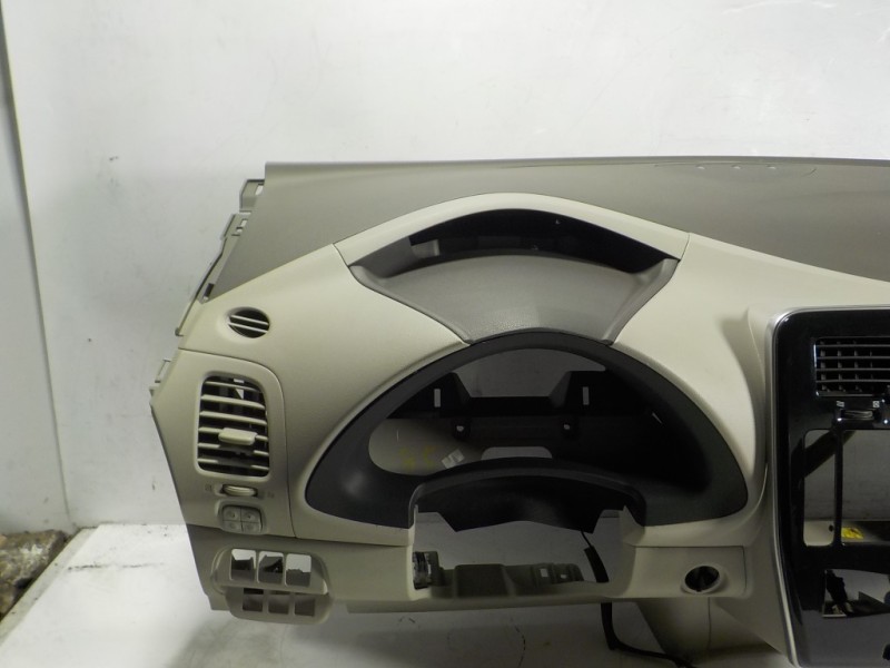 Recambio de salpicadero para nissan leaf acenta referencia OEM IAM   