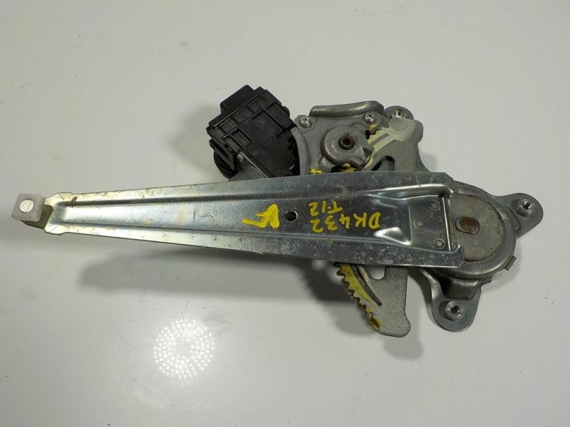 Recambio de elevalunas trasero izquierdo para lexus is 300h referencia OEM IAM 6980433050 8571053121 8571053121