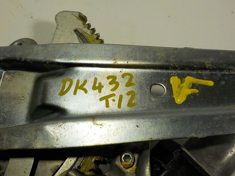 Recambio de elevalunas trasero izquierdo para lexus is 300h referencia OEM IAM 6980433050 8571053121 8571053121