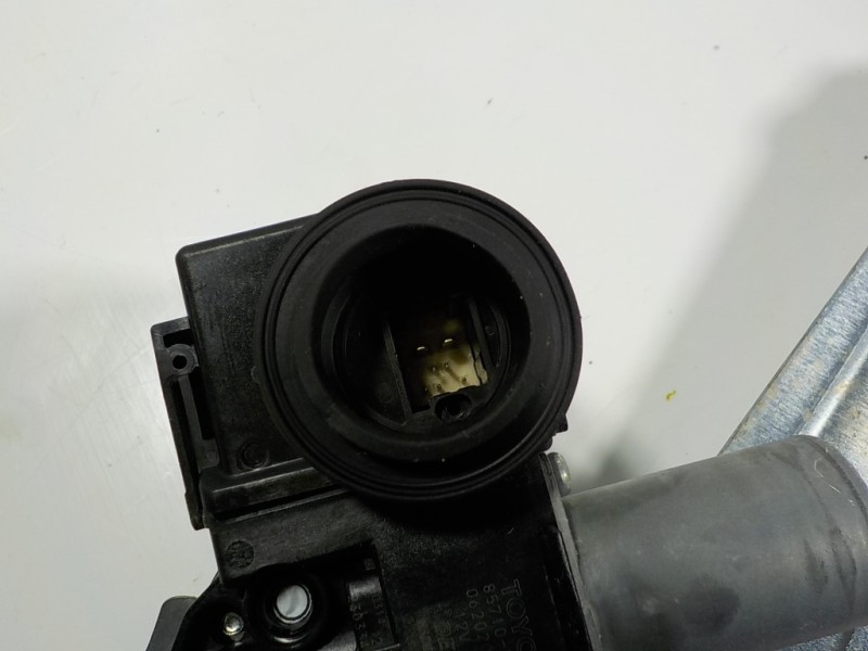 Recambio de elevalunas trasero izquierdo para lexus is 300h referencia OEM IAM 6980433050 8571053121 8571053121