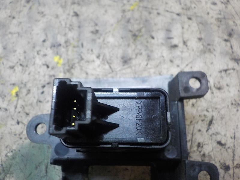 Recambio de warning para mazda cx-5 2.0 cat referencia OEM IAM KD45664H0 KD45664H0 