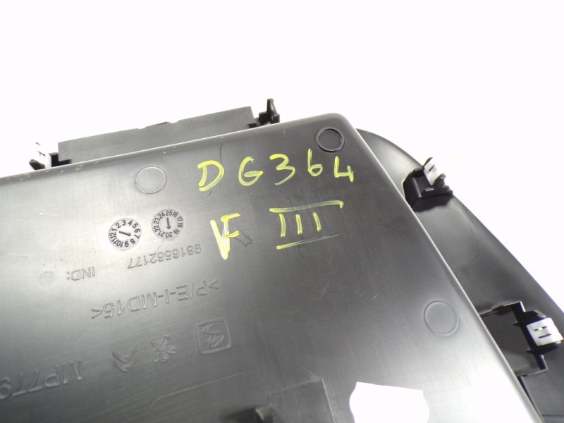 Recambio de guantera para toyota proace city 1.5 dci referencia OEM IAM   