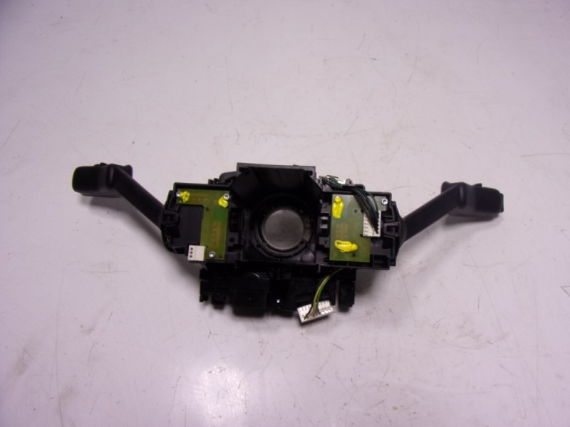 Recambio de mando intermitentes para seat leon (5f1) 2.0 tdi referencia OEM IAM 5Q0953513RIGI 5Q0953507GD 5Q0953549E