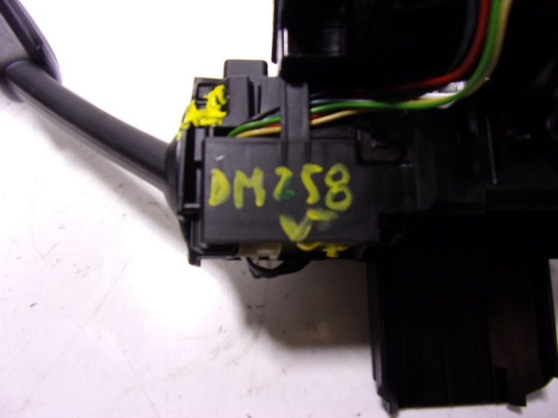 Recambio de mando intermitentes para seat leon (5f1) 2.0 tdi referencia OEM IAM 5Q0953513RIGI 5Q0953507GD 5Q0953549E