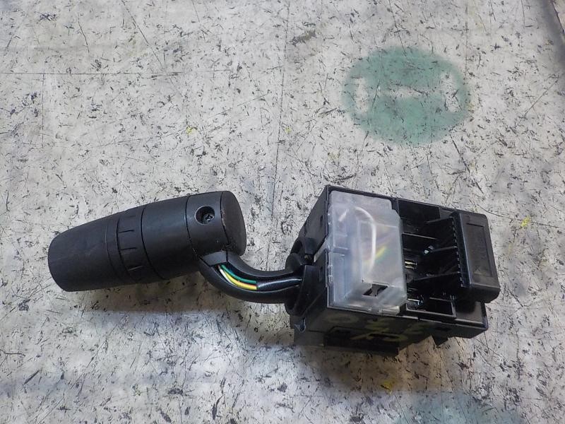 Recambio de mando limpia para mazda cx-5 2.0 cat referencia OEM IAM KD4766128  