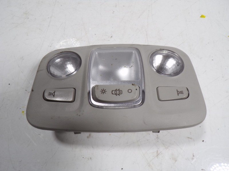 Recambio de piloto interior para toyota proace city 1.5 dci referencia OEM IAM  96721407BJ 